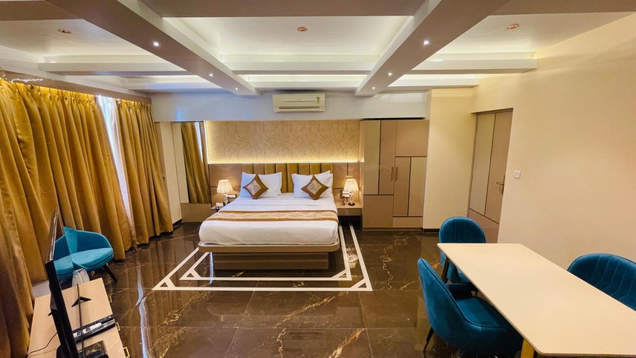 Home2 Renaissance Club Mumbai Eksteriør bilde