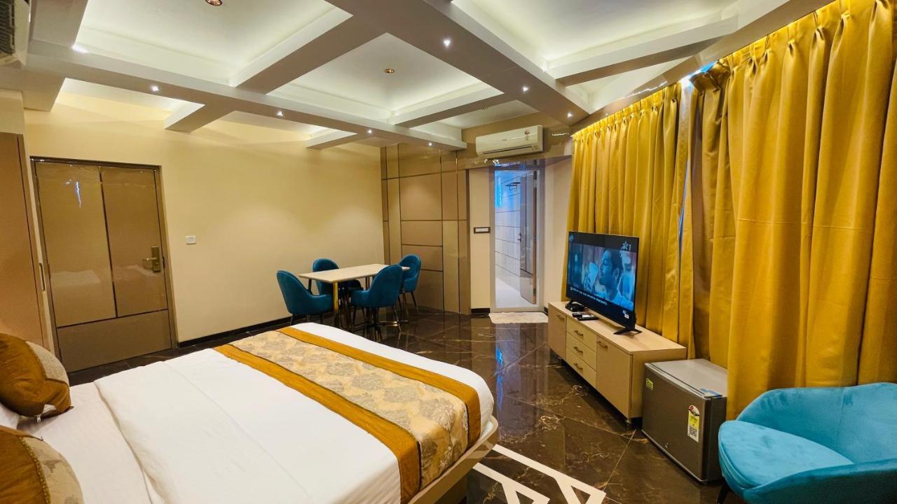 Home2 Renaissance Club Mumbai Eksteriør bilde